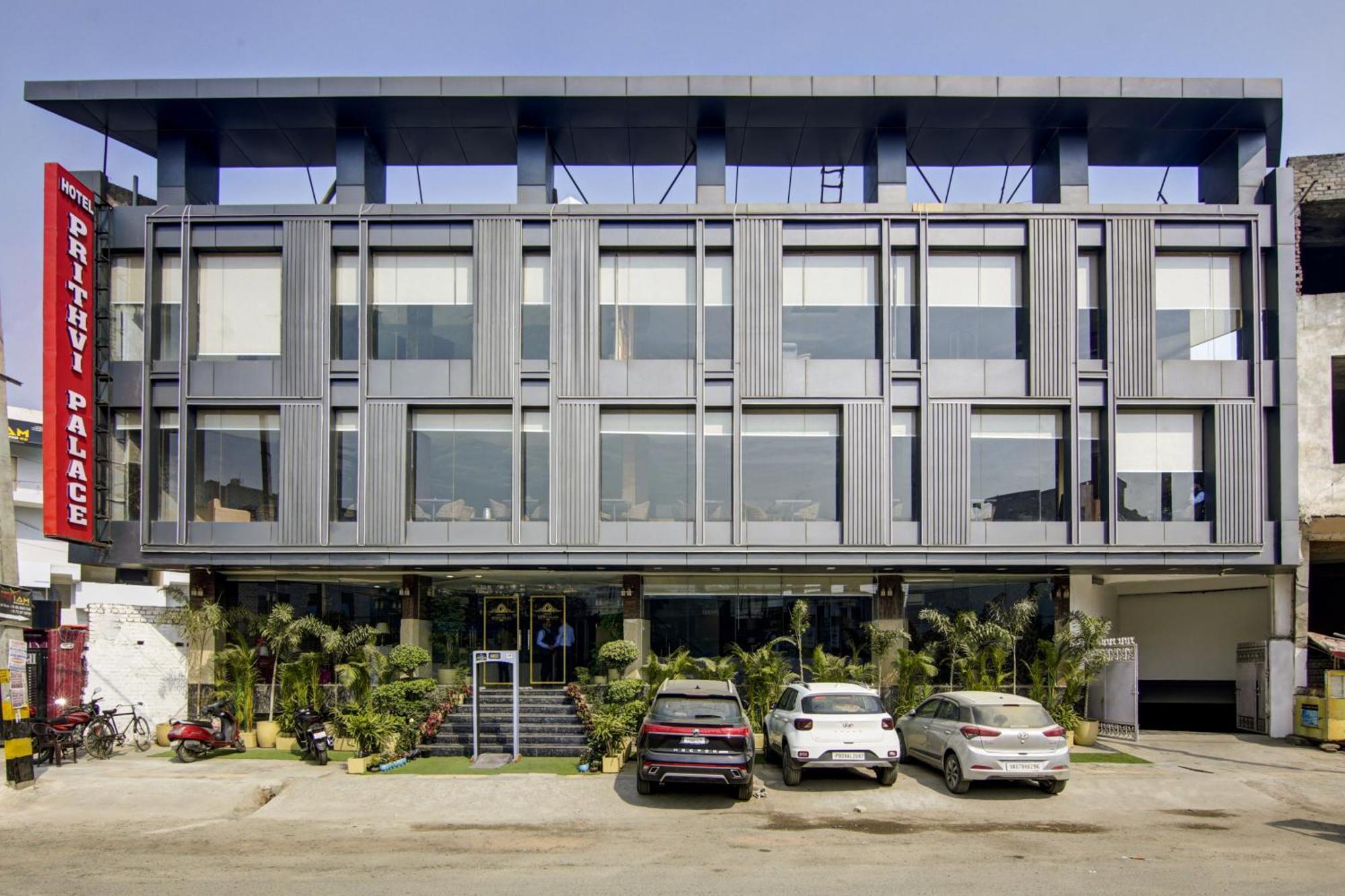 Hotel Prithvi-Raj Near Delhi Airport นิวเดลี ภายนอก รูปภาพ